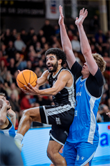 35. kolo TIPOS SBL: BC Prievidza - BC Slovan Bratislava 70:81 (Vladimír Králik)