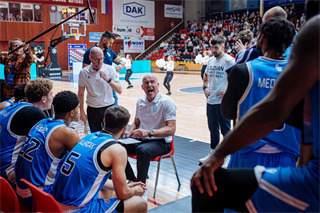 35. kolo TIPOS SBL: BC Prievidza - BC Slovan Bratislava 70:81 (Vladimír Králik)