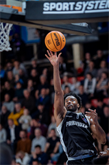 35. kolo TIPOS SBL: BC Prievidza - BC Slovan Bratislava 70:81 (Vladimír Králik)