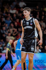 35. kolo TIPOS SBL: BC Prievidza - BC Slovan Bratislava 70:81 (Vladimír Králik)