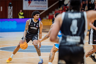 35. kolo TIPOS SBL: BC Prievidza - BC Slovan Bratislava 70:81 (Vladimír Králik)
