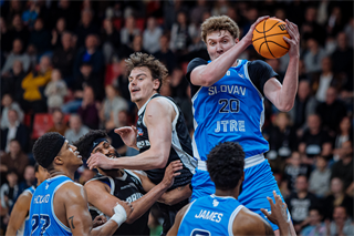 35. kolo TIPOS SBL: BC Prievidza - BC Slovan Bratislava 70:81 (Vladimír Králik)