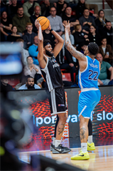 35. kolo TIPOS SBL: BC Prievidza - BC Slovan Bratislava 70:81 (Vladimír Králik)