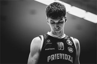 35. kolo TIPOS SBL: BC Prievidza - BC Slovan Bratislava 70:81 (Vladimír Králik)
