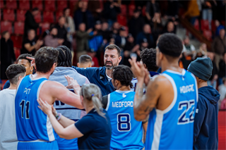 35. kolo TIPOS SBL: BC Prievidza - BC Slovan Bratislava 70:81 (Vladimír Králik)