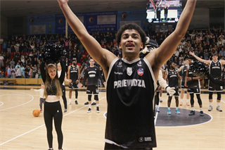 1. štvrťfinále TIPOS SBL: BC Prievidza : BC Komárno 85:71 (Ladislav Szibilla)