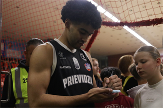 1. štvrťfinále TIPOS SBL: BC Prievidza : BC Komárno 85:71 (Ladislav Szibilla)