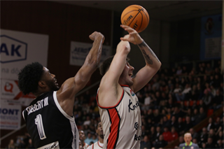 1. štvrťfinále TIPOS SBL: BC Prievidza : BC Komárno 85:71 (Ladislav Szibilla)