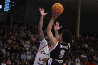 1. štvrťfinále TIPOS SBL: BC Prievidza : BC Komárno 85:71 (Ladislav Szibilla)
