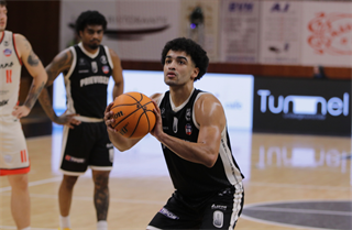 1. štvrťfinále TIPOS SBL: BC Prievidza : BC Komárno 85:71 (Ladislav Szibilla)