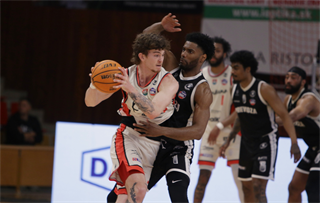 1. štvrťfinále TIPOS SBL: BC Prievidza : BC Komárno 85:71 (Ladislav Szibilla)