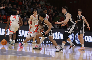 1. štvrťfinále TIPOS SBL: BC Prievidza : BC Komárno 85:71 (Ladislav Szibilla)