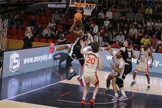 1. štvrťfinále TIPOS SBL: BC Prievidza : BC Komárno 85:71 (Ladislav Szibilla)