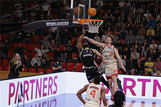 1. štvrťfinále TIPOS SBL: BC Prievidza : BC Komárno 85:71 (Ladislav Szibilla)