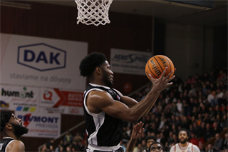 1. štvrťfinále TIPOS SBL: BC Prievidza : BC Komárno 85:71 (Ladislav Szibilla)