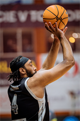 1. štvrťfinále TIPOS SBL: BC Prievidza - BC Komárno 85:71 (Vladimír Králik)