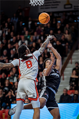 1. štvrťfinále TIPOS SBL: BC Prievidza - BC Komárno 85:71 (Vladimír Králik)