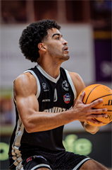 1. štvrťfinále TIPOS SBL: BC Prievidza - BC Komárno 85:71 (Vladimír Králik)