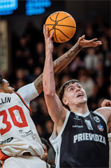 1. štvrťfinále TIPOS SBL: BC Prievidza - BC Komárno 85:71 (Vladimír Králik)