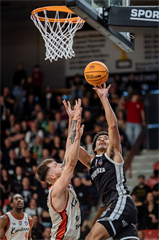 1. štvrťfinále TIPOS SBL: BC Prievidza - BC Komárno 85:71 (Vladimír Králik)