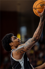 1. štvrťfinále TIPOS SBL: BC Prievidza - BC Komárno 85:71 (Vladimír Králik)
