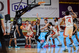 1. štvrťfinále TIPOS SBL: BC Prievidza - BC Komárno 85:71 (Vladimír Králik)
