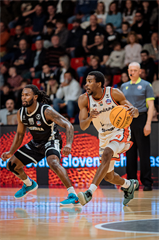 1. štvrťfinále TIPOS SBL: BC Prievidza - BC Komárno 85:71 (Vladimír Králik)