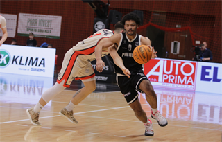 3. štvrťfinále TIPOS SBL: BC Prievidza : BC Komárno 75:73 (Ladislav Szibilla)