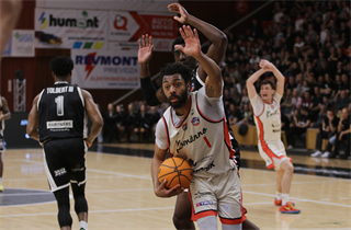 3. štvrťfinále TIPOS SBL: BC Prievidza : BC Komárno 75:73 (Ladislav Szibilla)