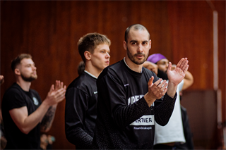 3. štvrťfinále TIPOS SBL: BC Prievidza - BC Komárno 75:73 (Vladimír Králik)