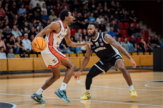 3. štvrťfinále TIPOS SBL: BC Prievidza - BC Komárno 75:73 (Vladimír Králik)