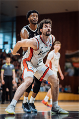 3. štvrťfinále TIPOS SBL: BC Prievidza - BC Komárno 75:73 (Vladimír Králik)