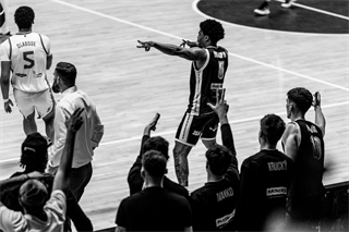 3. štvrťfinále TIPOS SBL: BC Prievidza - BC Komárno 75:73 (Vladimír Králik)