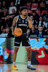 3. štvrťfinále TIPOS SBL: BC Prievidza - BC Komárno 75:73 (Vladimír Králik)