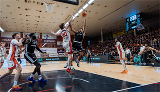 3. štvrťfinále TIPOS SBL: BC Prievidza - BC Komárno 75:73 (Vladimír Králik)