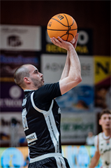 3. štvrťfinále TIPOS SBL: BC Prievidza - BC Komárno 75:73 (Vladimír Králik)
