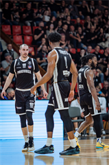 3. štvrťfinále TIPOS SBL: BC Prievidza - BC Komárno 75:73 (Vladimír Králik)