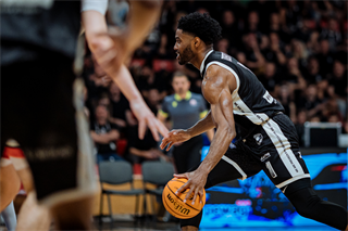 3. štvrťfinále TIPOS SBL: BC Prievidza - BC Komárno 75:73 (Vladimír Králik)