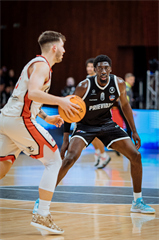 3. štvrťfinále TIPOS SBL: BC Prievidza - BC Komárno 75:73 (Vladimír Králik)