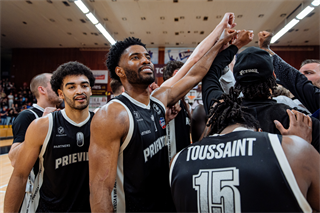 3. štvrťfinále TIPOS SBL: BC Prievidza - BC Komárno 75:73 (Vladimír Králik)