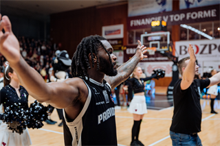 3. štvrťfinále TIPOS SBL: BC Prievidza - BC Komárno 75:73 (Vladimír Králik)