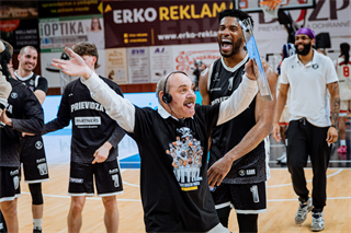 3. štvrťfinále TIPOS SBL: BC Prievidza - BC Komárno 75:73 (Vladimír Králik)