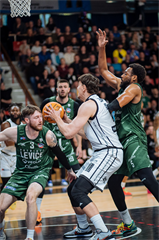 2. semifinále TIPOS SBL: BC Prievidza - Patrioti Levice 75:94 (Vladimír Králik)