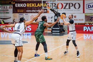 2. semifinále TIPOS SBL: BC Prievidza - Patrioti Levice 75:94 (Vladimír Králik)