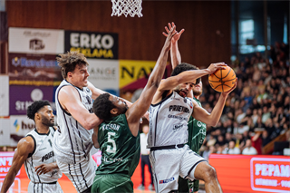 2. semifinále TIPOS SBL: BC Prievidza - Patrioti Levice 75:94 (Vladimír Králik)