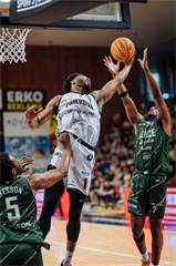 2. semifinále TIPOS SBL: BC Prievidza - Patrioti Levice 75:94 (Vladimír Králik)