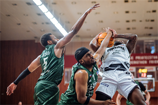 2. semifinále TIPOS SBL: BC Prievidza - Patrioti Levice 75:94 (Vladimír Králik)