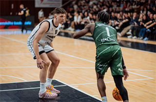 2. semifinále TIPOS SBL: BC Prievidza - Patrioti Levice 75:94 (Vladimír Králik)