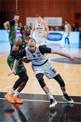 2. semifinále TIPOS SBL: BC Prievidza - Patrioti Levice 75:94 (Vladimír Králik)