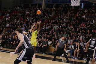 4. semifinále TIPOS SBL: BC Prievidza : Patrioti Levice 66:77 (Ladislav Szibilla)